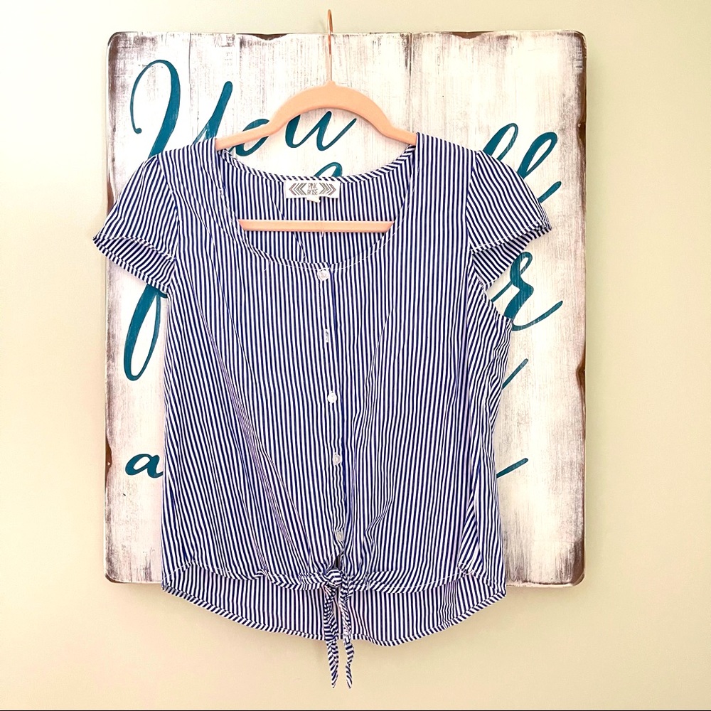 Stripe top size small